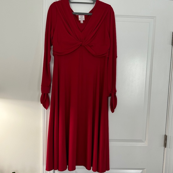 Beautiful Suzi Chin Red Dress - Picture 2 of 8